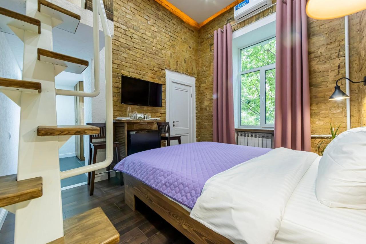 Kyiv Brown Loft Apartment Luaran gambar