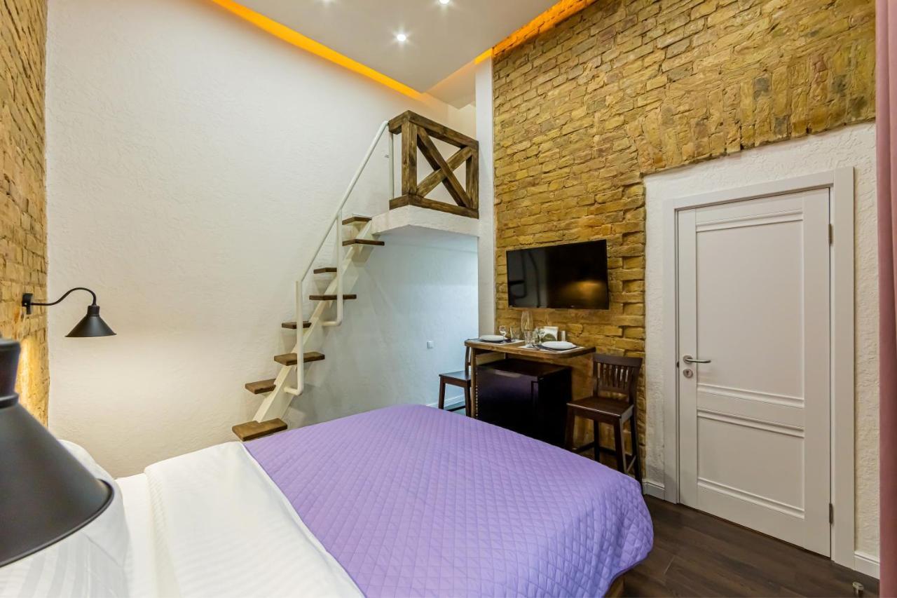 Kyiv Brown Loft Apartment Luaran gambar